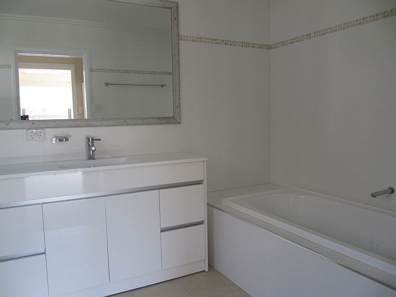 9b The Crescent, Angourie NSW 2464