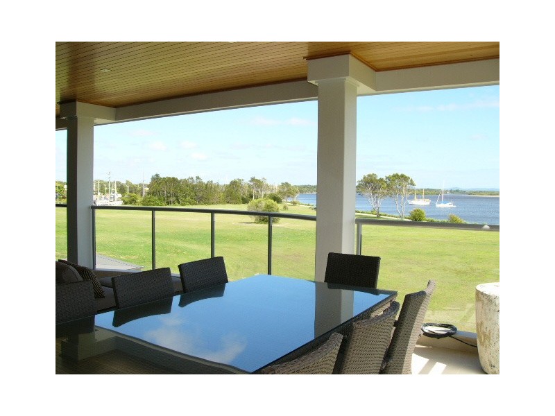 1/6-8 Bent Street, Yamba NSW 2464