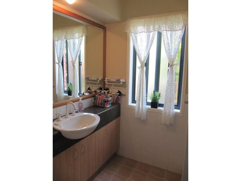 22 Oceania Court, Yamba NSW 2464