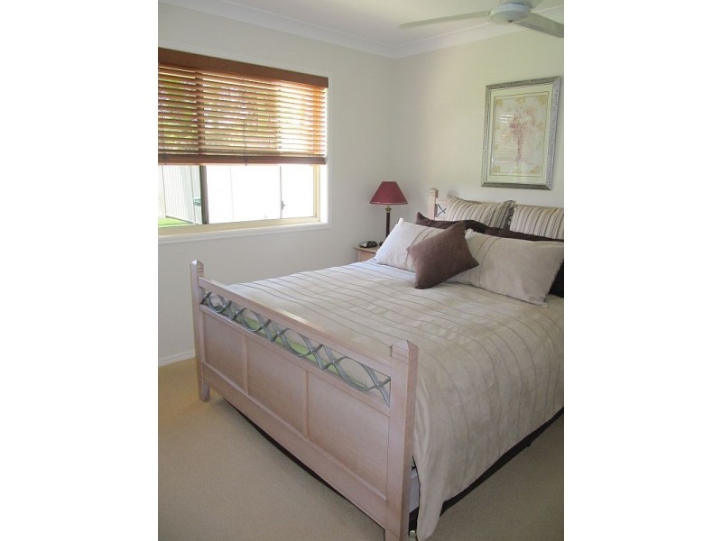 34 Bayview Drive, Yamba NSW 2464