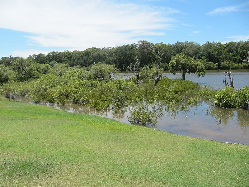 34 Bayview Drive, Yamba NSW 2464
