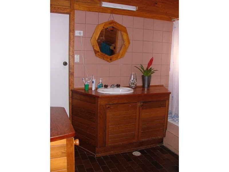 131 Lakes Boulevarde, Wooloweyah NSW 2464