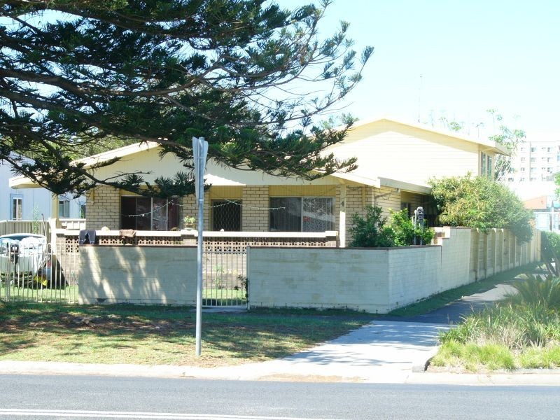 4 River Street, Yamba NSW 2464