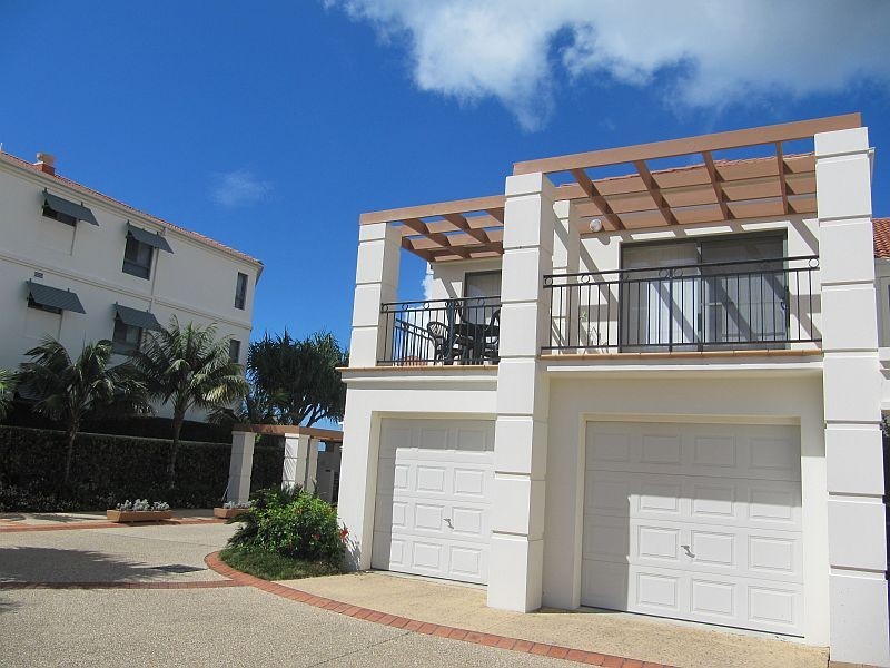 2/19-21 Pacific Parade, Yamba NSW 2464