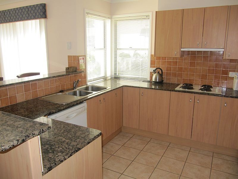 2/19-21 Pacific Parade, Yamba NSW 2464