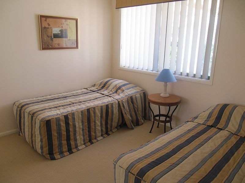 2/19-21 Pacific Parade, Yamba NSW 2464