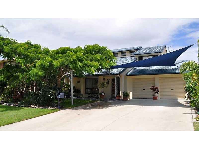 19 Binnacle Court, Yamba NSW 2464