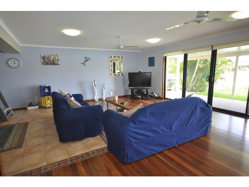 19 Binnacle Court, Yamba NSW 2464