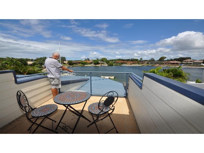 19 Binnacle Court, Yamba NSW 2464