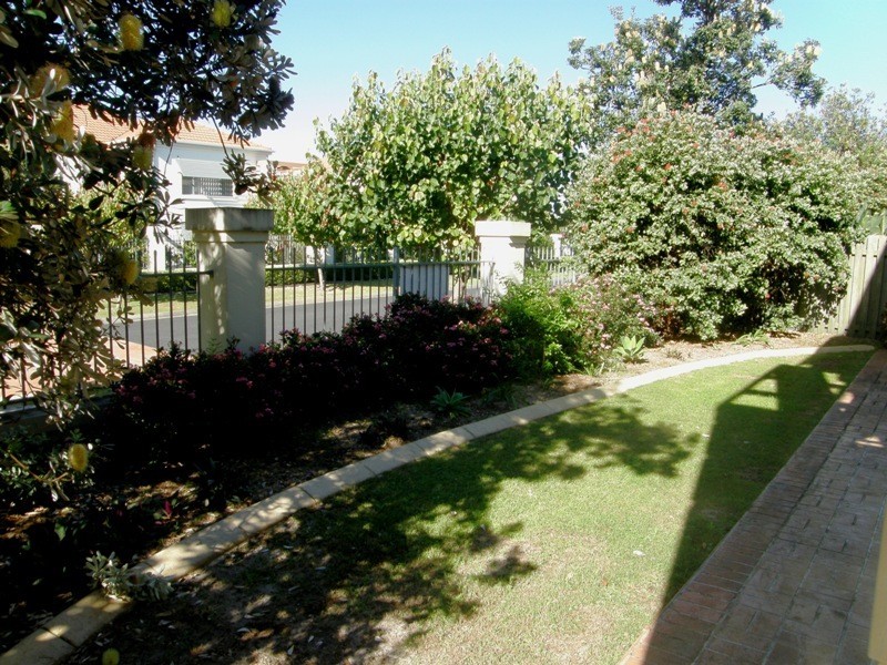 9/1-5 Beachside Way, Yamba NSW 2464