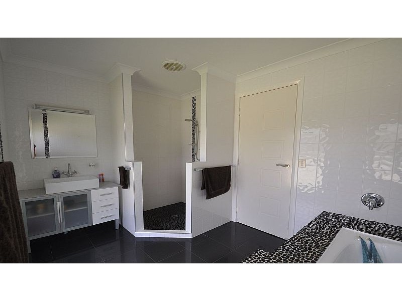 3 William Avenue, Yamba NSW 2464