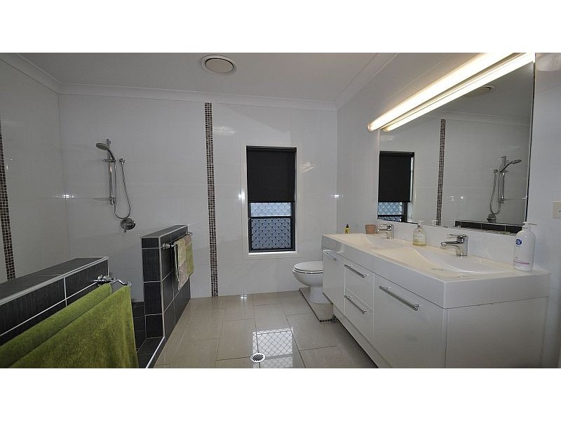 3 William Avenue, Yamba NSW 2464