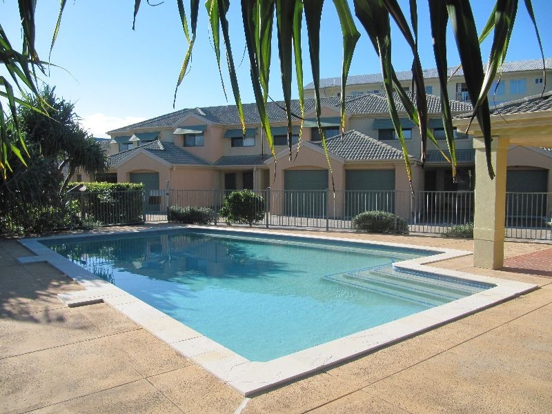 4/6-8 Beachside Way, Yamba NSW 2464