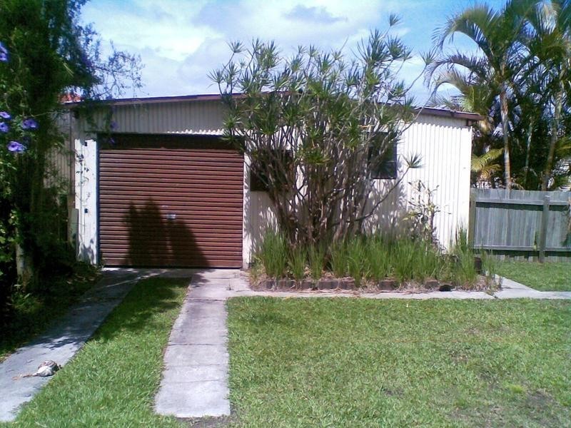 206 Yamba Rd, Yamba NSW 2464