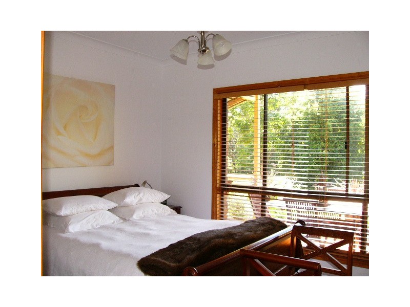 104 Lakes Boulevarde, Wooloweyah NSW 2464