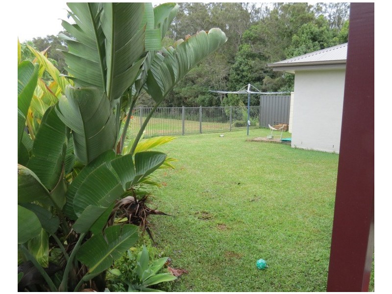 8 Buccaneers Court, Yamba NSW 2464