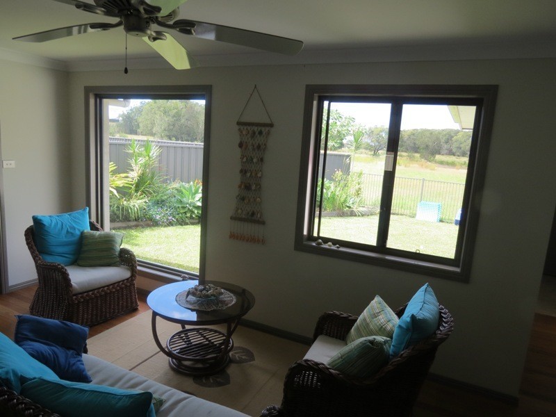 8 Buccaneers Court, Yamba NSW 2464