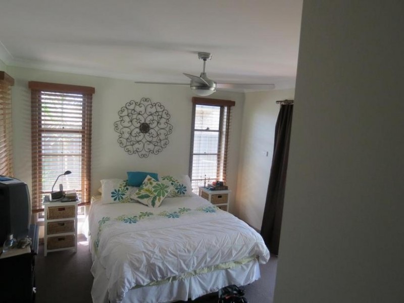 8 Buccaneers Court, Yamba NSW 2464