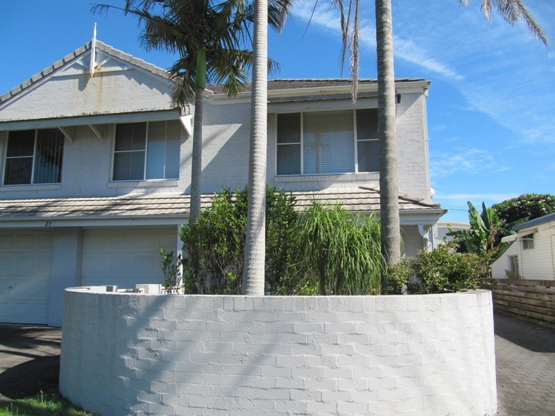2/27 Beach Street, Yamba NSW 2464