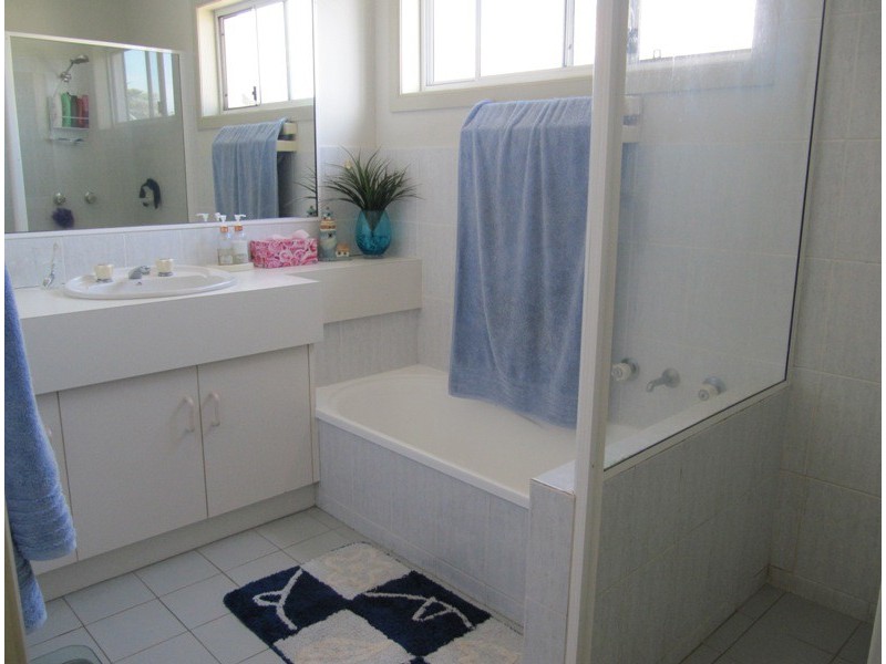 2/27 Beach Street, Yamba NSW 2464