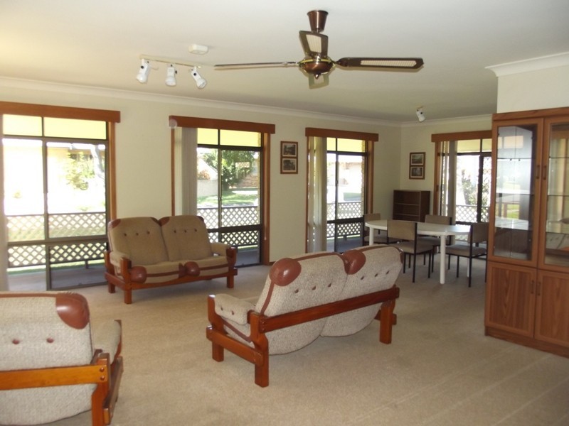 3 Barbara Close, Yamba NSW 2464