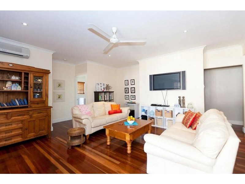 2 Tom Thumb Place, Yamba NSW 2464