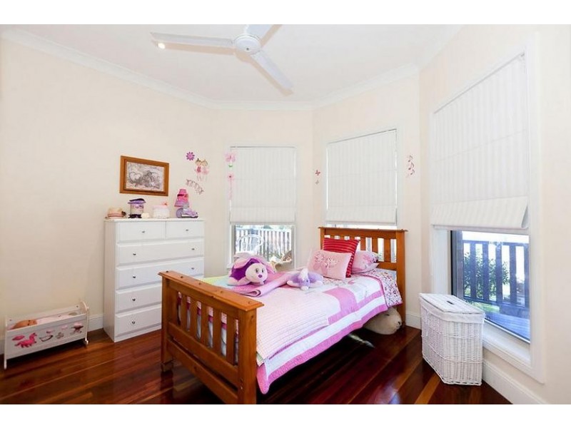 2 Tom Thumb Place, Yamba NSW 2464