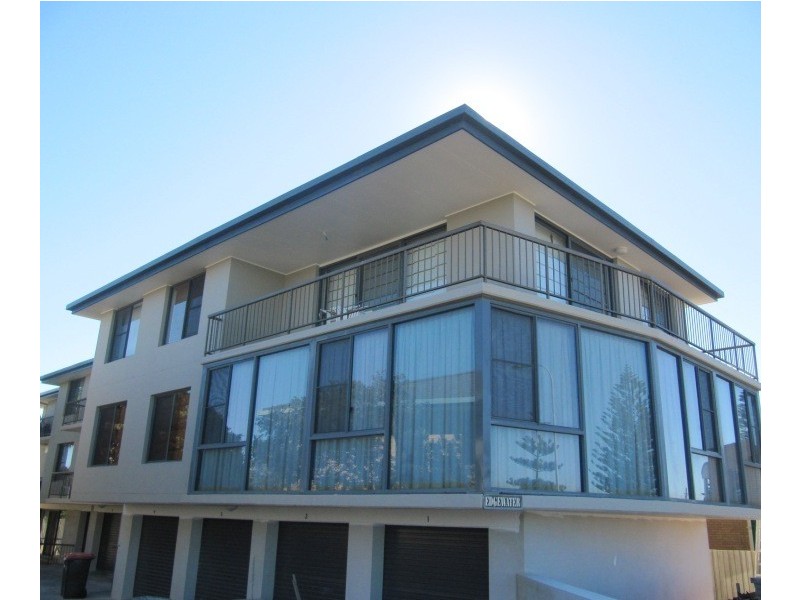 3/12 Pacific Parade, Yamba NSW 2464