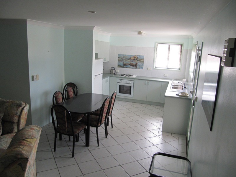 3/12 Pacific Parade, Yamba NSW 2464