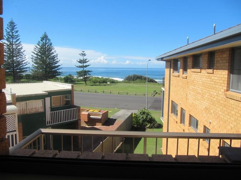 3/12 Pacific Parade, Yamba NSW 2464