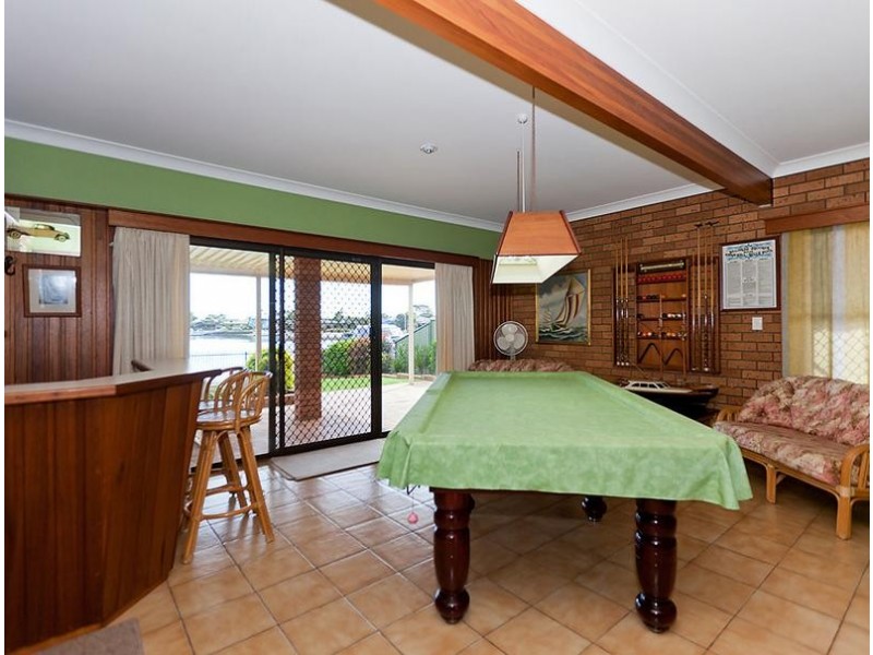 17 Melaleuca Drive, Yamba NSW 2464