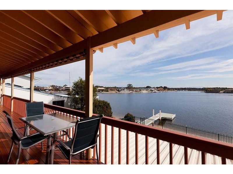 17 Melaleuca Drive, Yamba NSW 2464