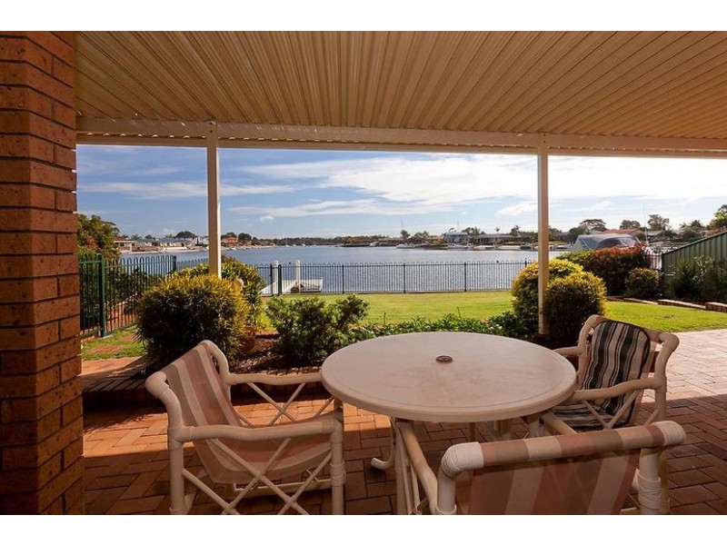 17 Melaleuca Drive, Yamba NSW 2464