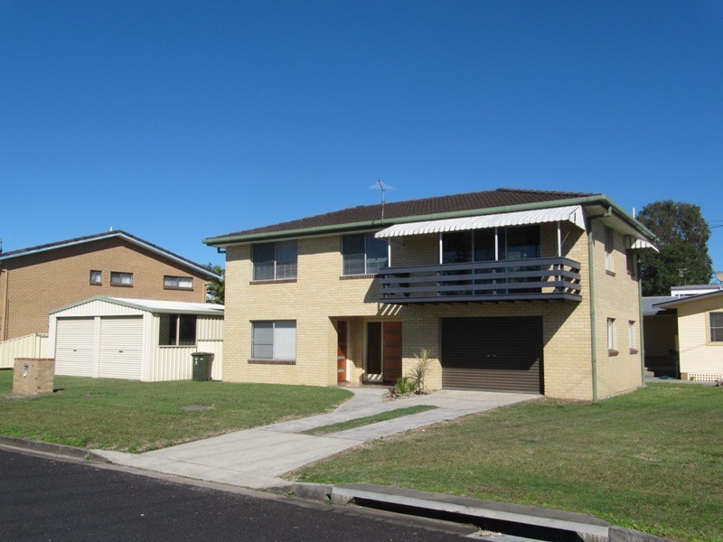 2 Susan Street, Yamba NSW 2464