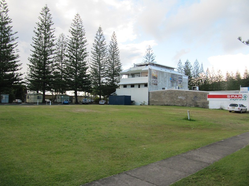 10 Wooli & 9 Harbour Streets, Yamba NSW 2464