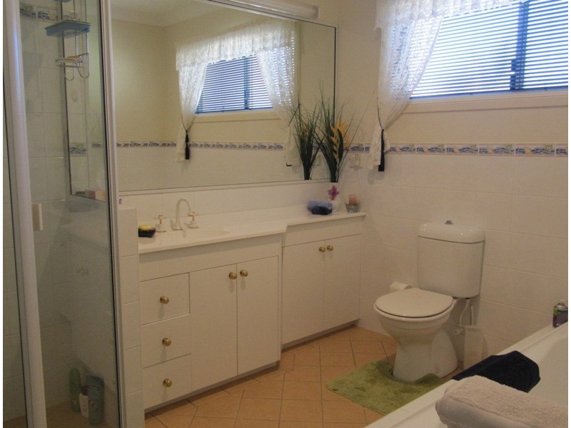 1 Kempnich Place, Yamba NSW 2464