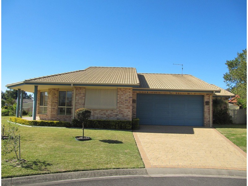 1 Kempnich Place, Yamba NSW 2464