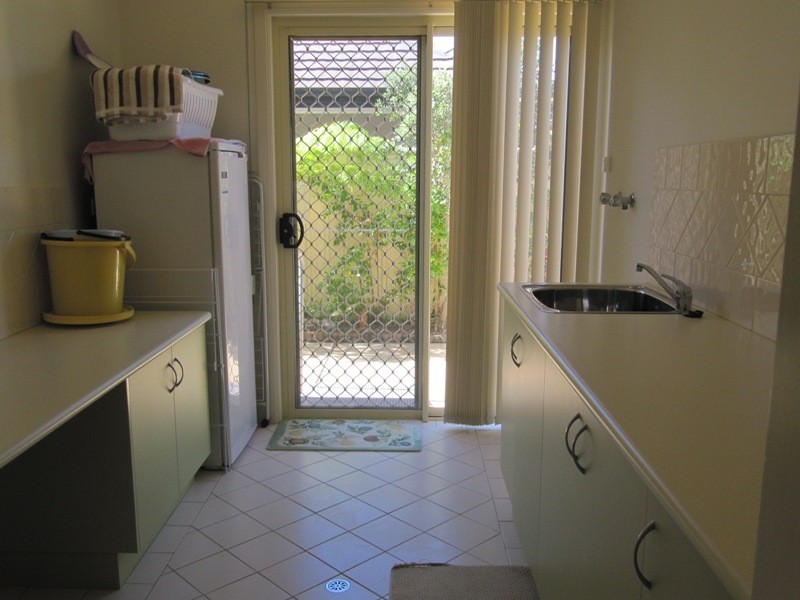 1 Kempnich Place, Yamba NSW 2464