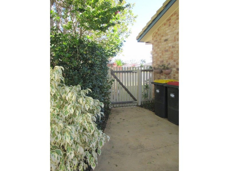 1 Kempnich Place, Yamba NSW 2464