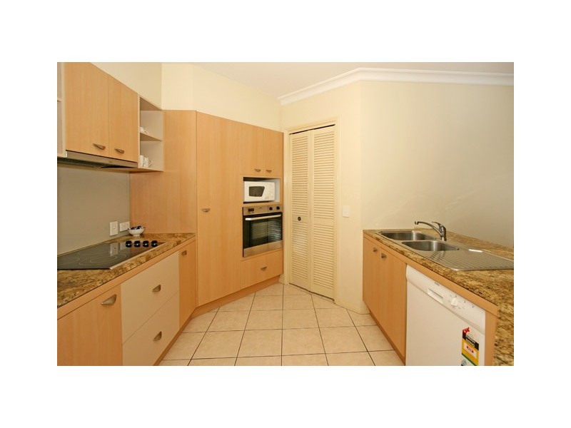 2/20 Pacific Parade, Yamba NSW 2464