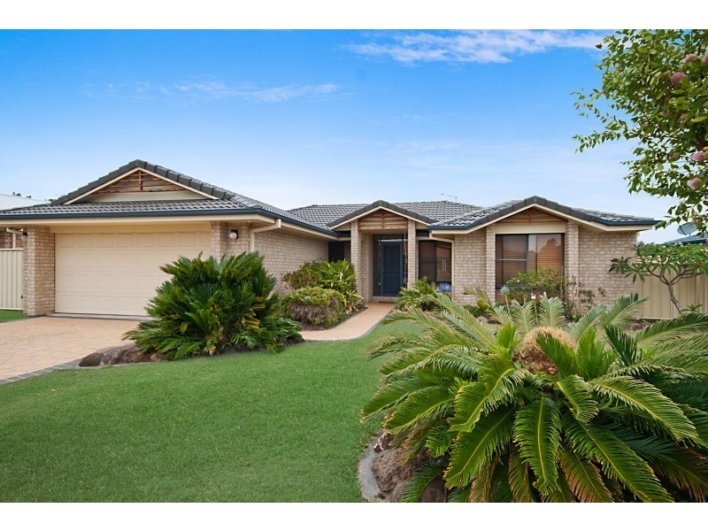 14 Bayview Drive, Yamba NSW 2464
