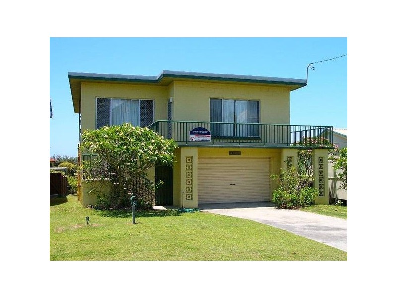 6 Church Street, Yamba NSW 2464