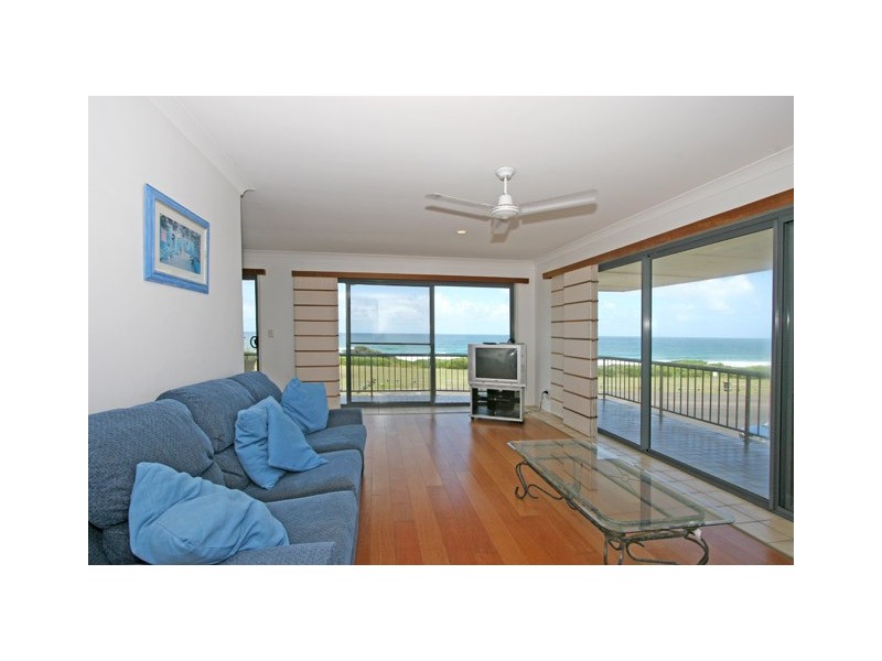 1/12 Pacific Parade, Yamba NSW 2464
