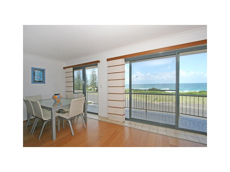1/12 Pacific Parade, Yamba NSW 2464