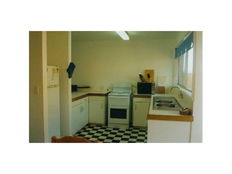 2/11 Pacific Parade, Yamba NSW 2464