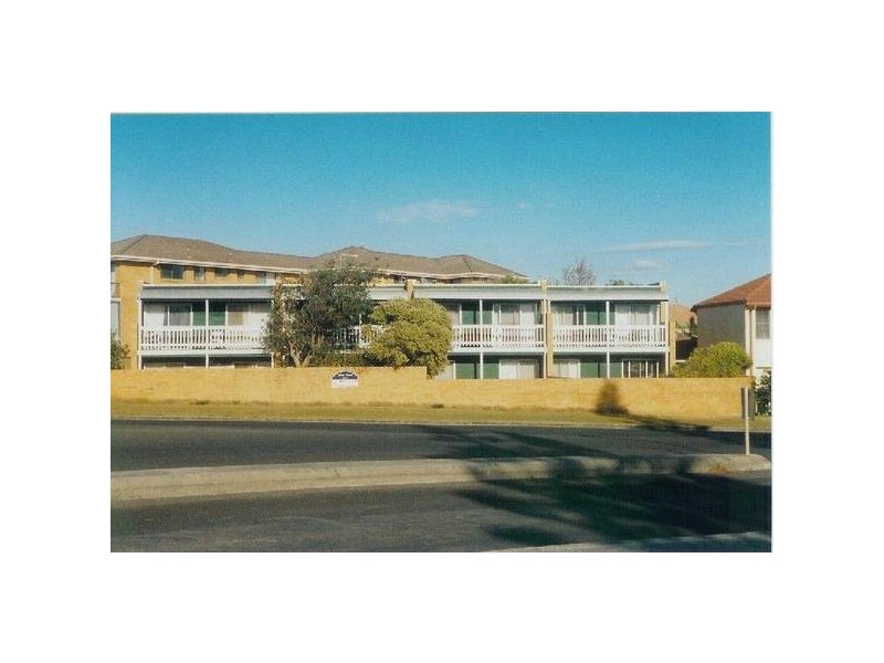 2/11 Pacific Parade, Yamba NSW 2464
