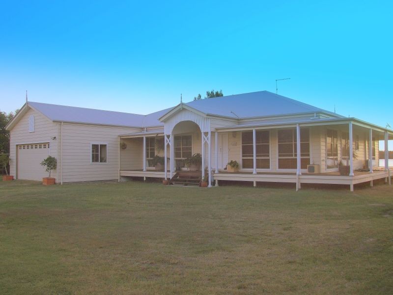 253 School Road, Palmers Island NSW 2463