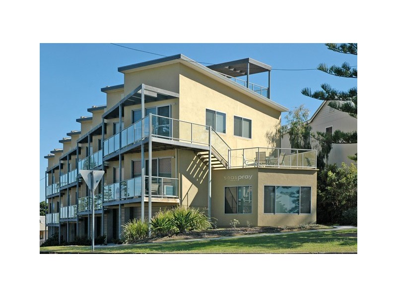 2/21 Clarence Street, Yamba NSW 2464