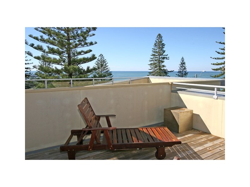 2/21 Clarence Street, Yamba NSW 2464