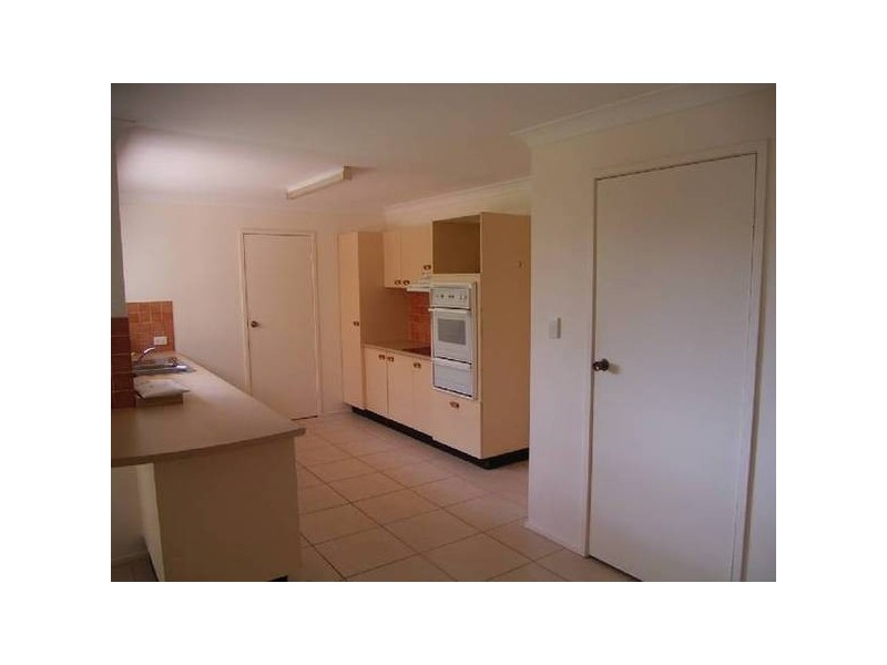 Grevillea AVENUE, Yamba NSW 2464